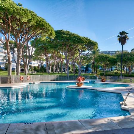 Playas Del Duque, Puerto Banus, Golf .Playa Y Compras Lägenhet Marbella Exteriör bild